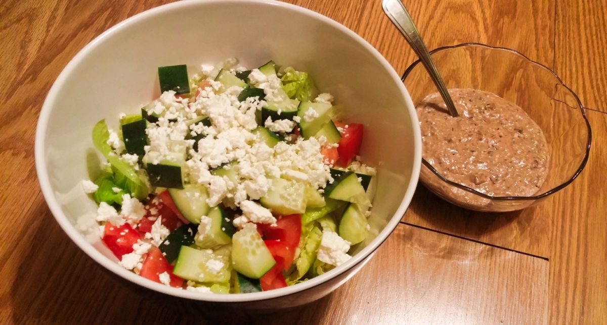 Vinaigrette à la grecque (parfaite pour jazzer votre salade!) Au bout