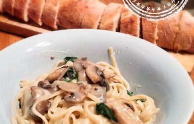 Pâtes crémeuses aux champignons et épinards - Auboutdelalangue.com