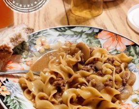 Pâtes dans un seul chaudron style boeuf stroganoff - Auboutdelalangue.com