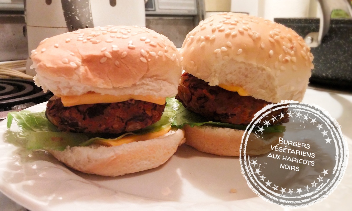 Burgers végétariens aux haricots noirs - Auboutdelalangue.com
