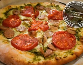 Pâte à pizza prête en 5 minutes - Auboutdelalangue.com